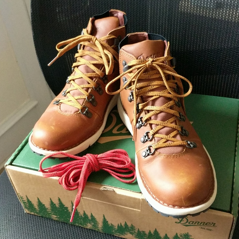 Danner Womens Vertigo 917 Boots 7.5